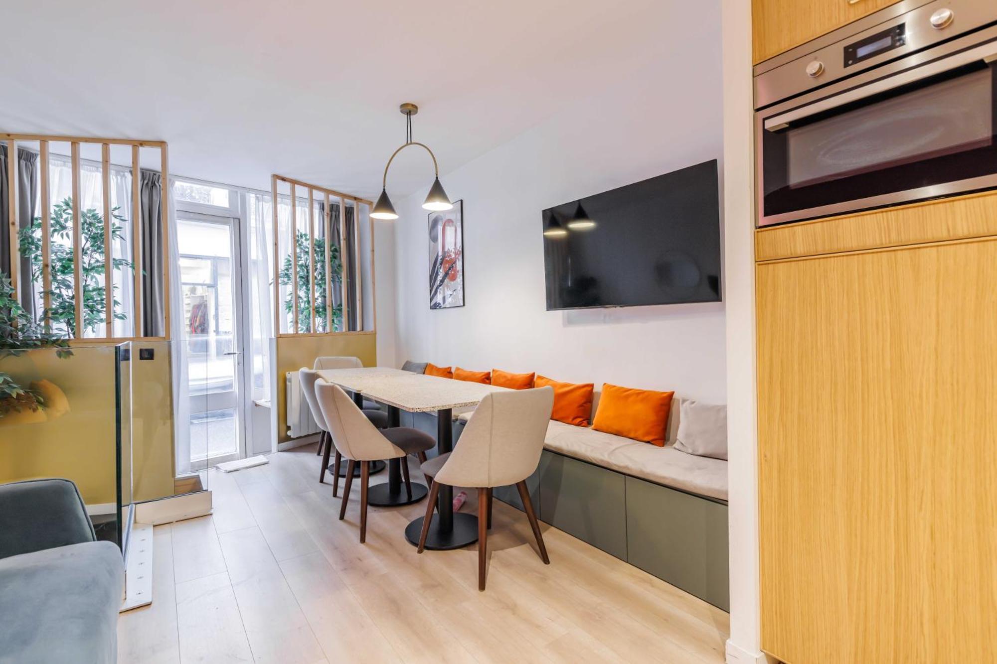 Appartamento Charming Duplex Parisian T3 - Heart Of Saint-germain Parigi